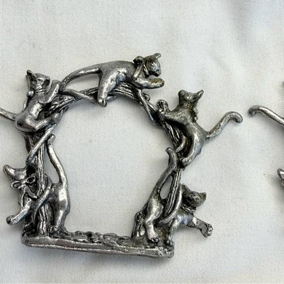 🎄🎄Vintage Wanda Scruby Pewter Cat Napkin Rings Set of 4 - Picture 4 of 5